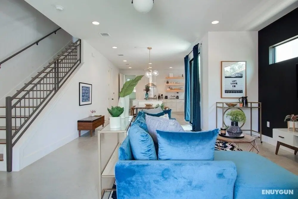 Divine 3br/2.5ba Downtown/east-side Home by Domio - Öne Çıkan Resim