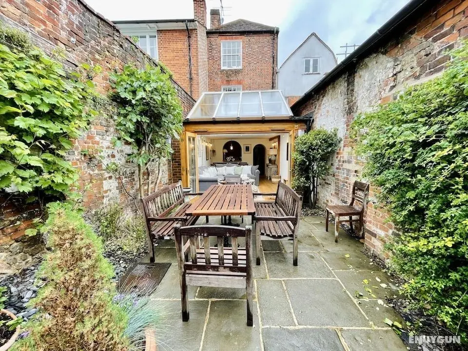 Dolls House - Luxury Townhouse - Oda