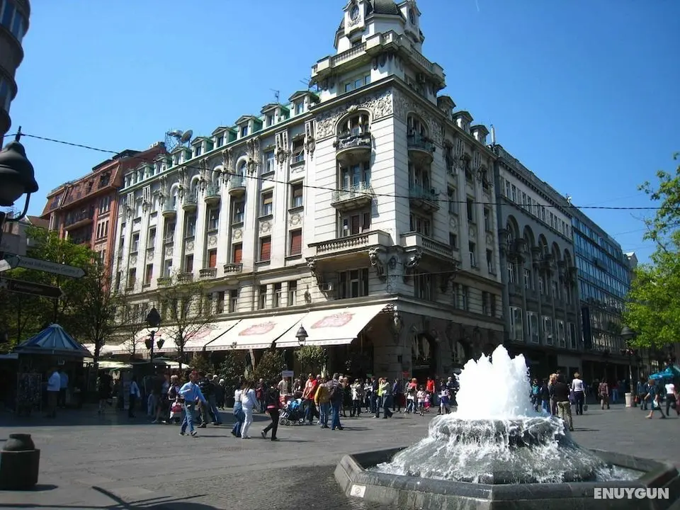 Dominic & Smart Luxury Suites Republic Square - Konum Öne Çıkanlar