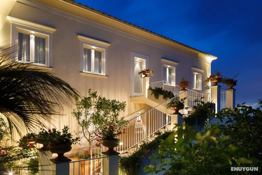 Villa Don Camillo - Genel