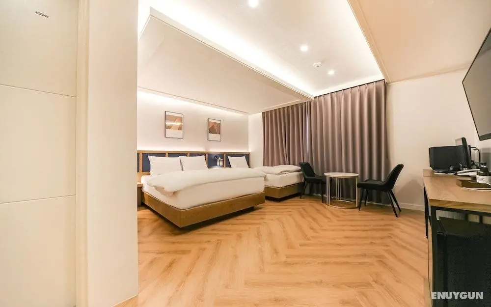 Dongchon Amusement Park Gallery Hotel - Oda
