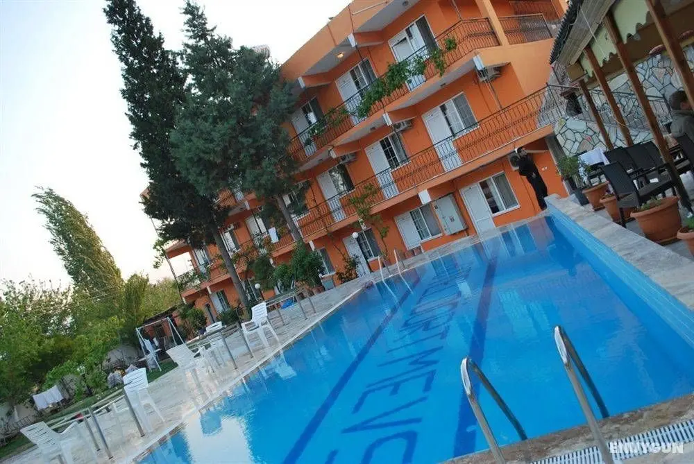 Hotel Dört Mevsim - Havuz