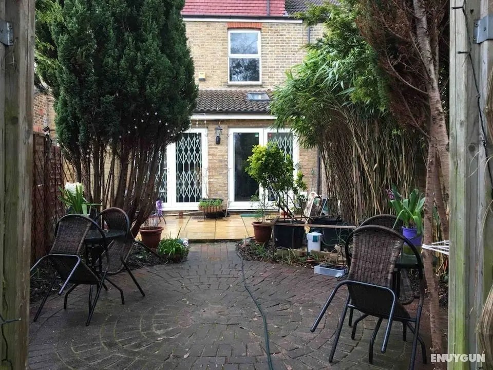 Double bedroom near Heathrow - Dış Mekan