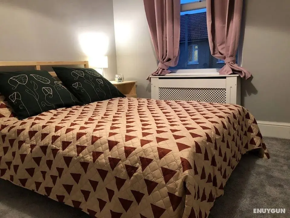Double bedroom near Heathrow - Öne Çıkan Resim