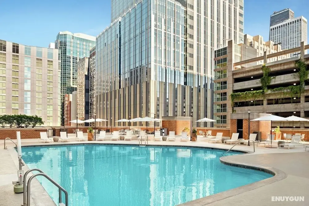 DoubleTree by Hilton Chicago - Magnificent Mile - Havuz
