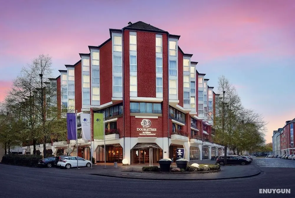DoubleTree by Hilton Hannover Schweizerhof - Dış Mekan