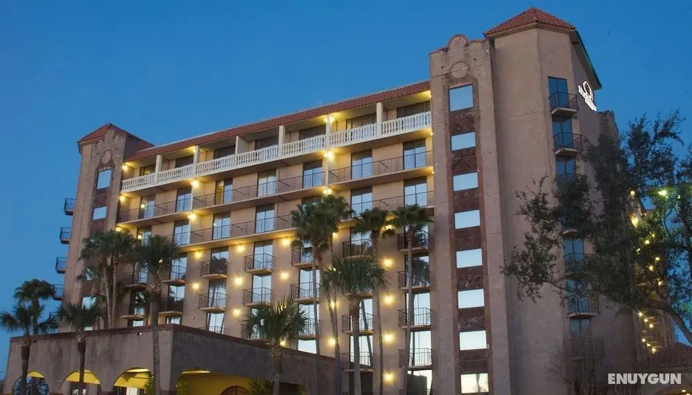 DoubleTree Suites by Hilton Hotel McAllen - Dış Mekan