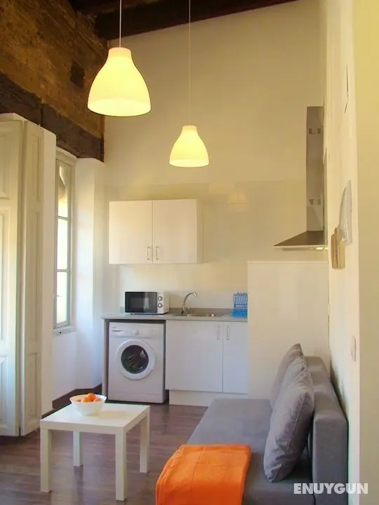 Down Town 13 Apartments - Öne Çıkan Resim
