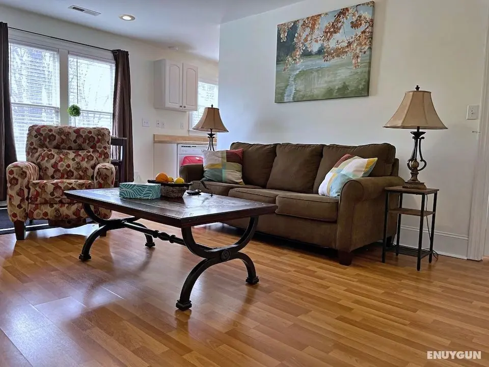 Downtown Greensboro Apartments - Öne Çıkan Resim