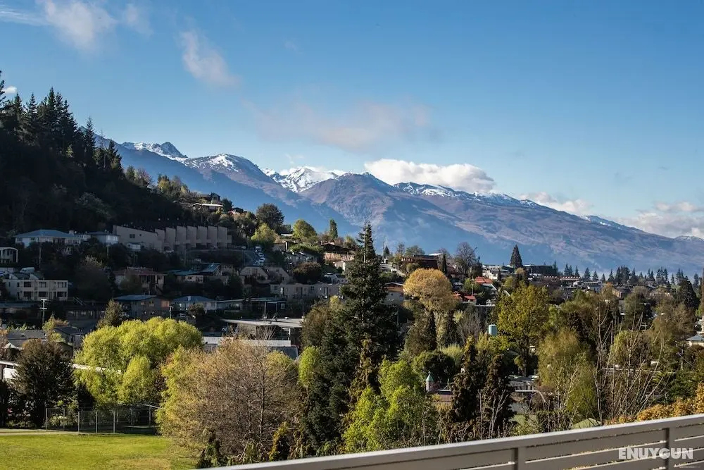 Downtown Mountain Paradise - So Central - Öne Çıkan Resim