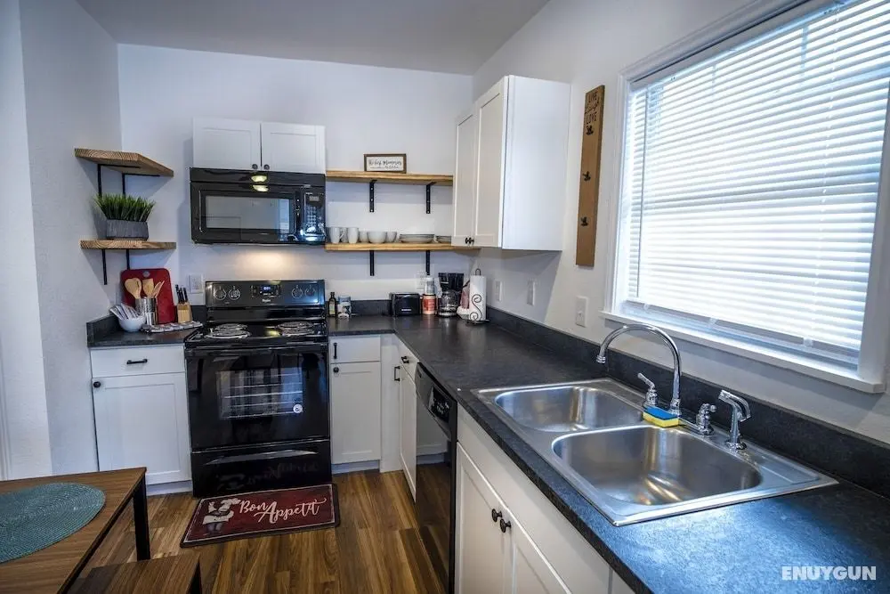 Downtown Remodeled Cozy 2br/1ba Home Sleeps 8 - Öne Çıkan Resim