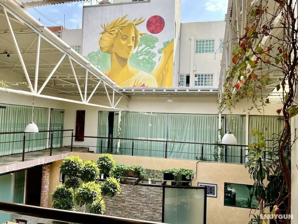 Downtown Treasure Place - Öne Çıkan Resim