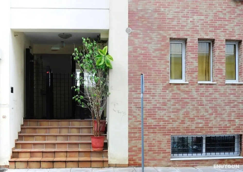 Downtown Yellow Studio With Private Parking - Dış Mekan
