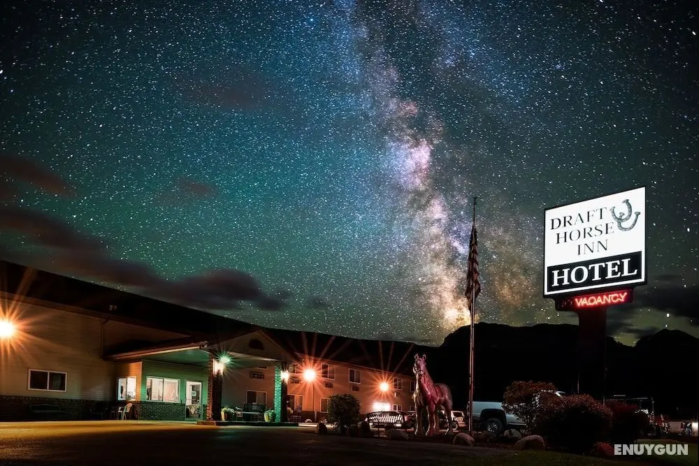 Draft Horse Inn and Suites - Dış Mekan