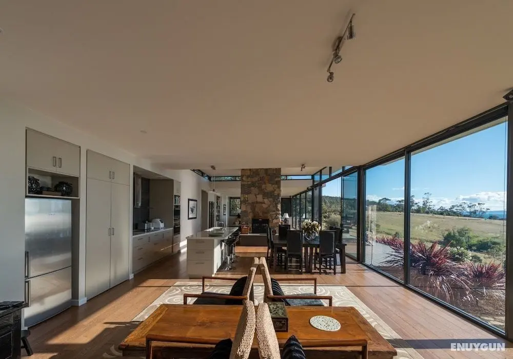 Dragonfly Lodge - Öne Çıkan Resim