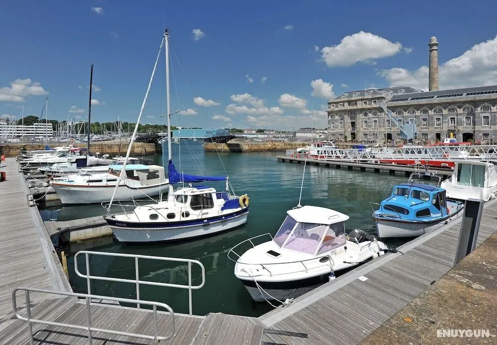Drakes Wharf @ Royal William Yard - Öne Çıkan Resim