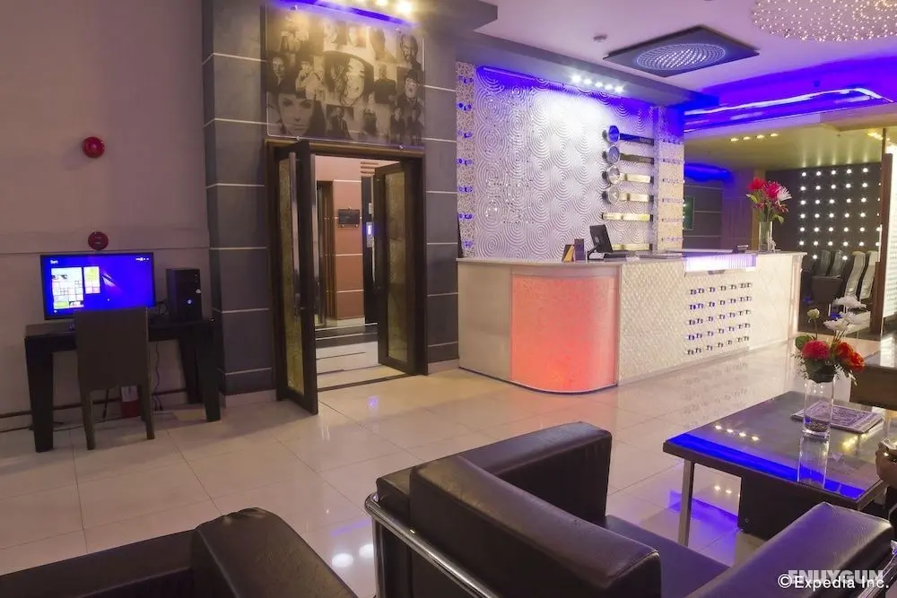 Hotel DreamWorld North EDSA - Lobi
