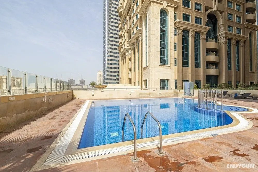 Driven Holiday Homes - Elite Tower - Havuz