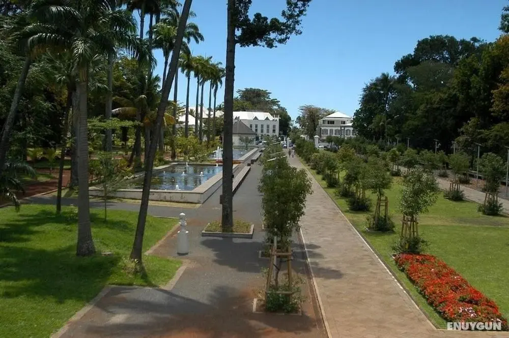 Hotel Du Centre - Dış Mekan