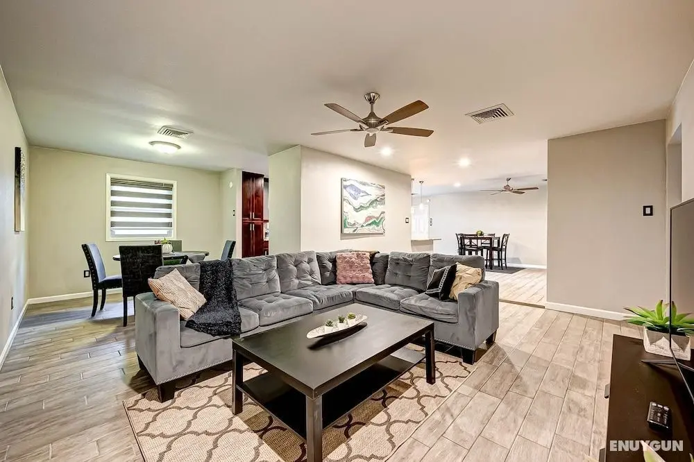 The Dugout in SW Houston, Work-cation, King Bd, Pet Friendly, High Speed Wifi - Öne Çıkan Resim