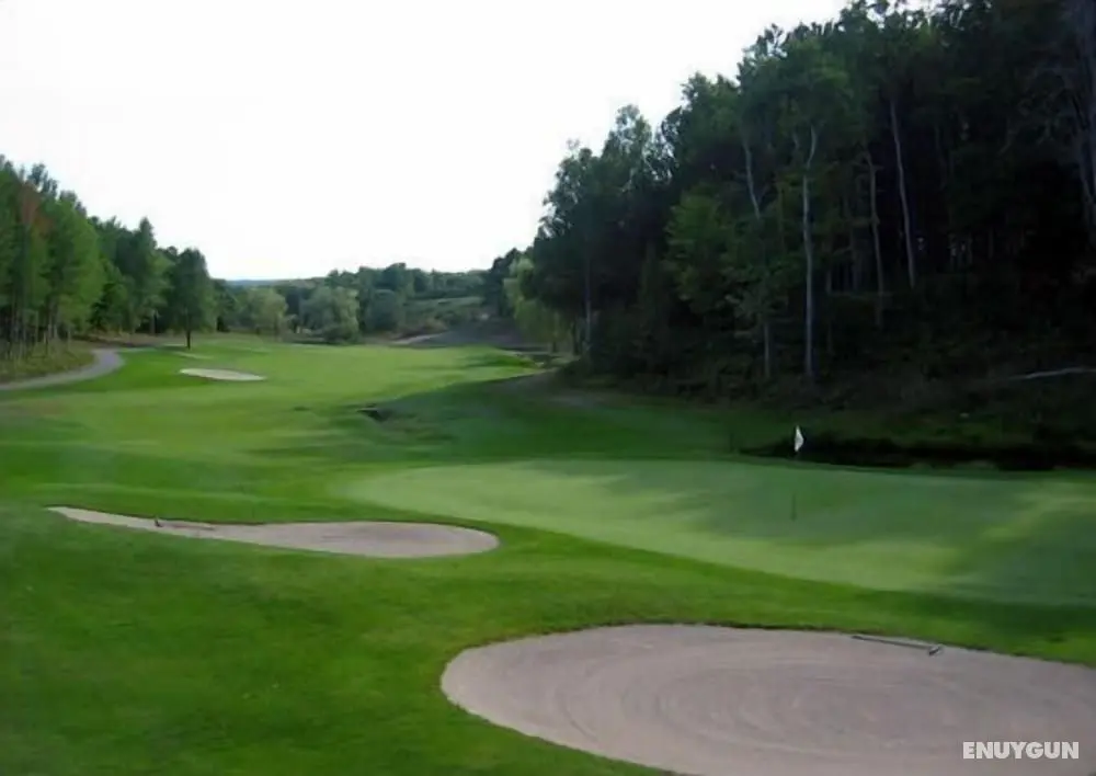 Dunmaglas Golf Course - Golf