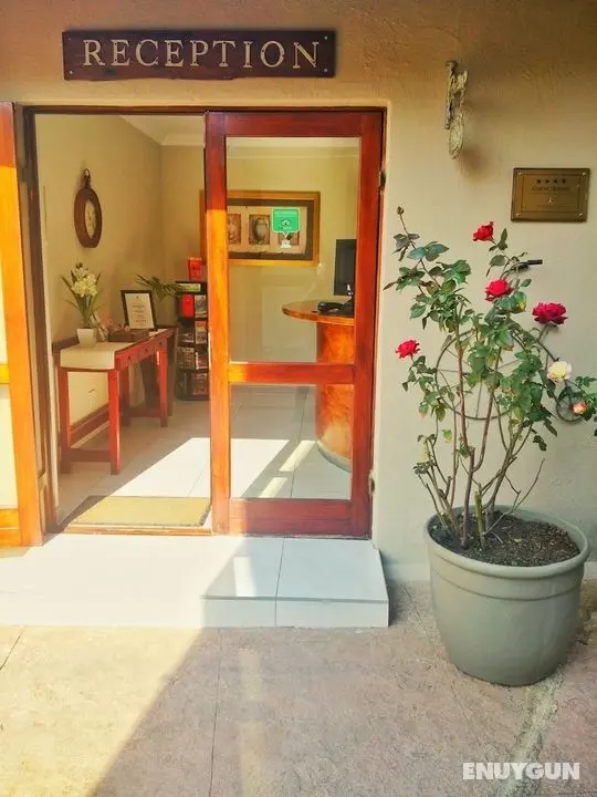 Dunton Guest House - Lobi