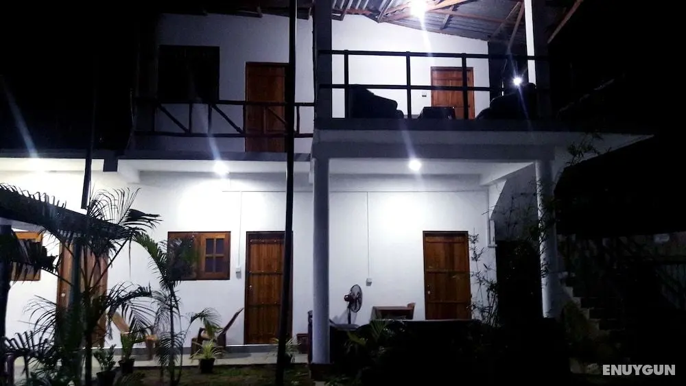 Eagle Safari Family Bungalow Udawalwe - Dış Mekan