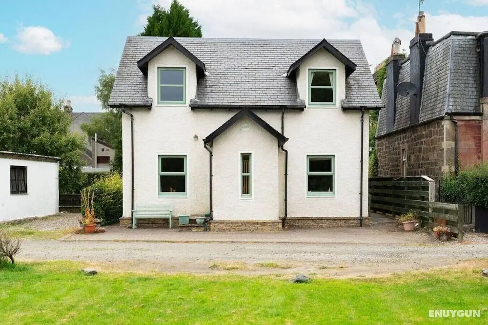 Earnside Cottage With Charming Riverside Views - Oda