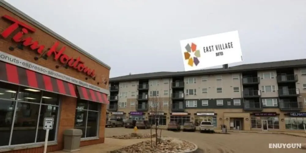 East Village Suites - Dış Mekan