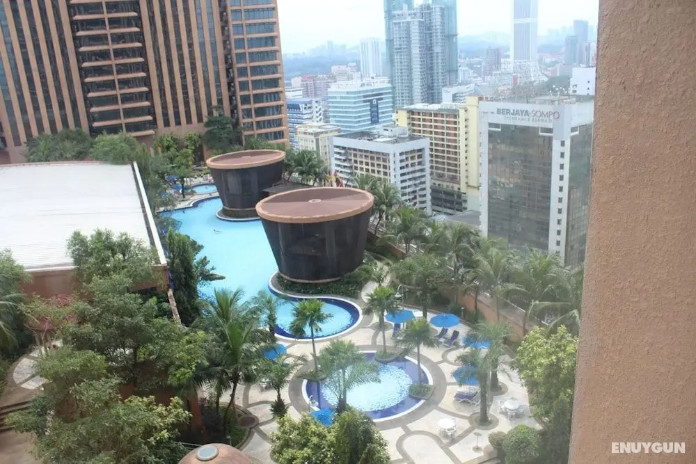 Eastern Suites at Times Square KL - Havuz