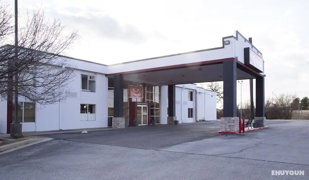 Econo Lodge - Dış Mekan