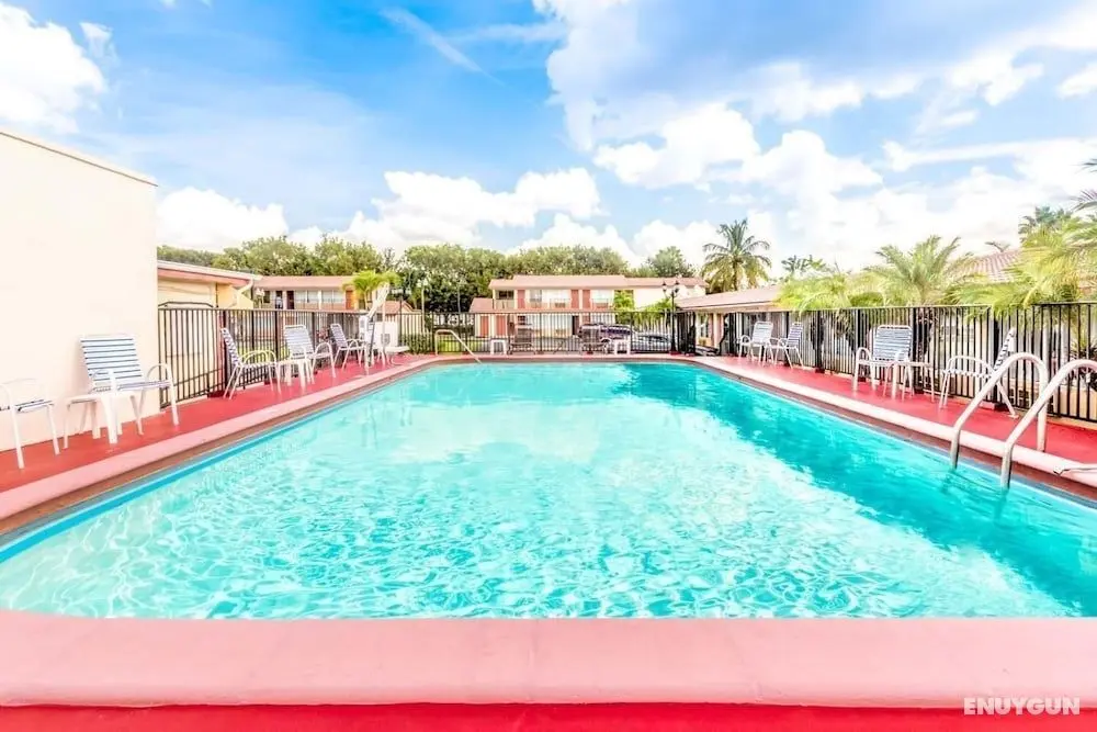 Econo Lodge Inn & Suites - Öne Çıkan Resim