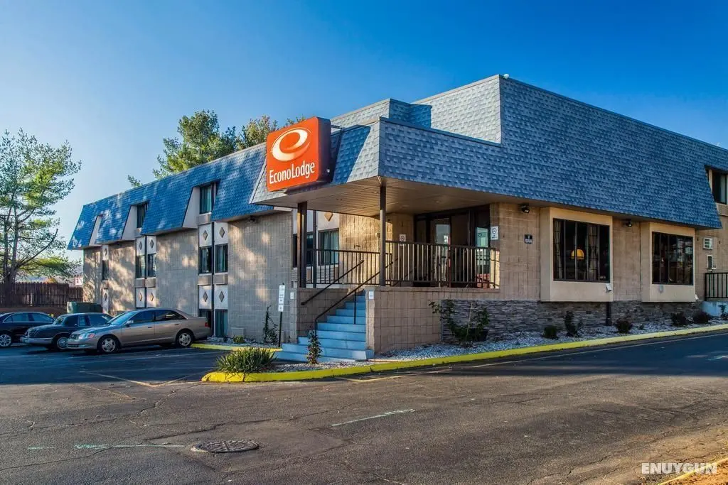 Econo Lodge (Plantsville) - Genel