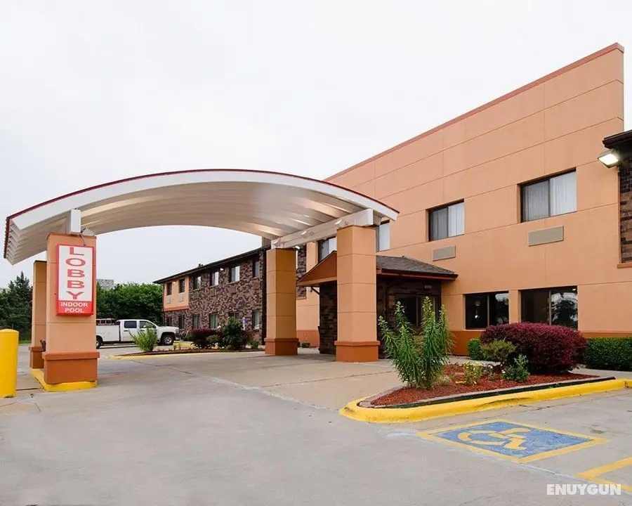 ECONO LODGE AT WANAMAKER - Genel