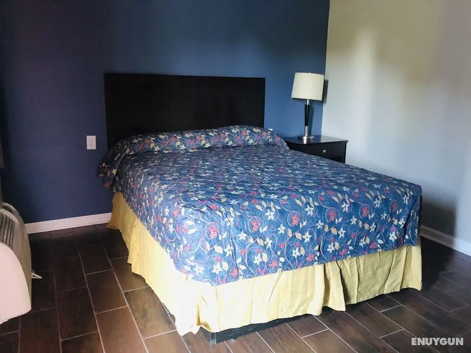 Economy Inn - Öne Çıkan Resim