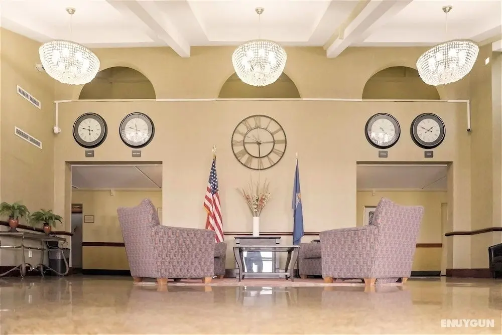 Economy Hotel Plus Wichita - Lobi