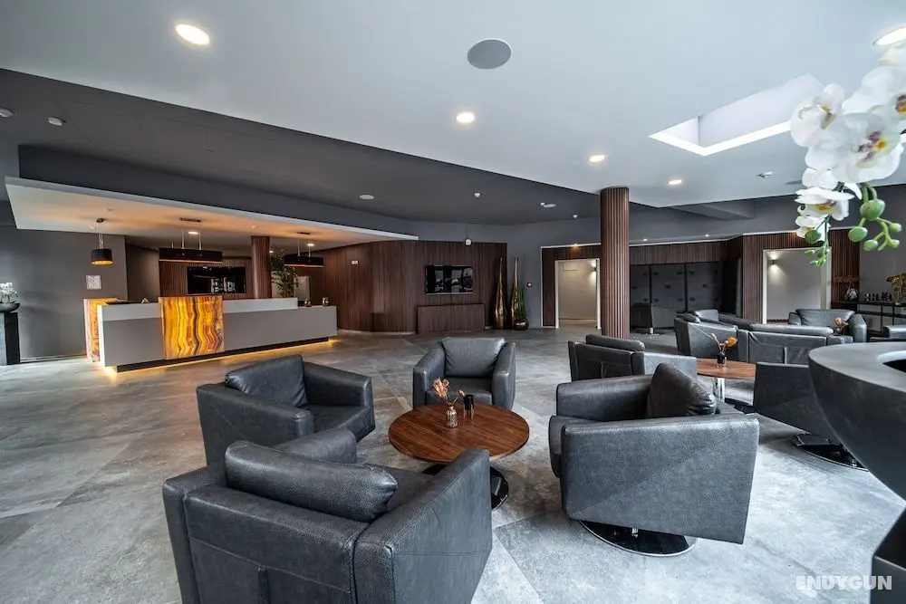 EE Hotel - Öne Çıkan Resim