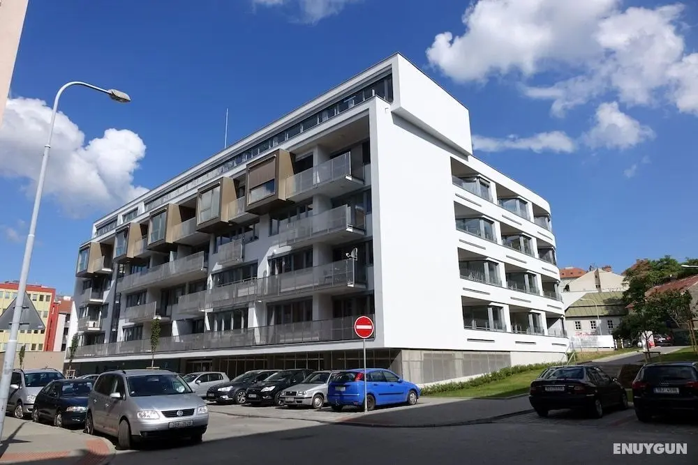 EEL Brno apartments - Dış Mekan