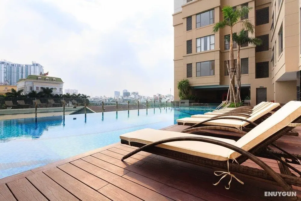 EEM Residences Saigon - Havuz