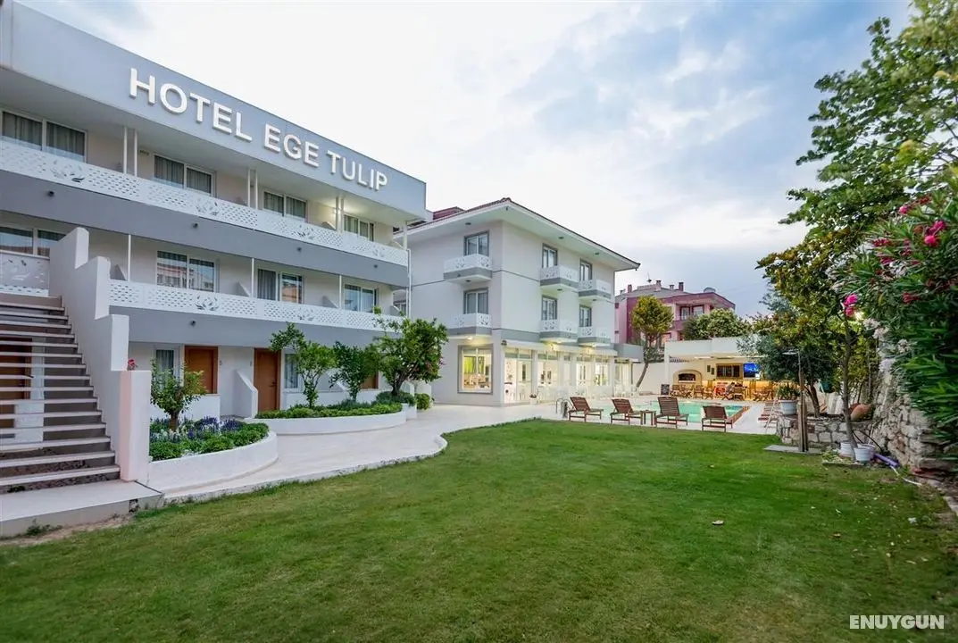 Ege Tulip Çeşme Deluxe Hotel - Havuz
