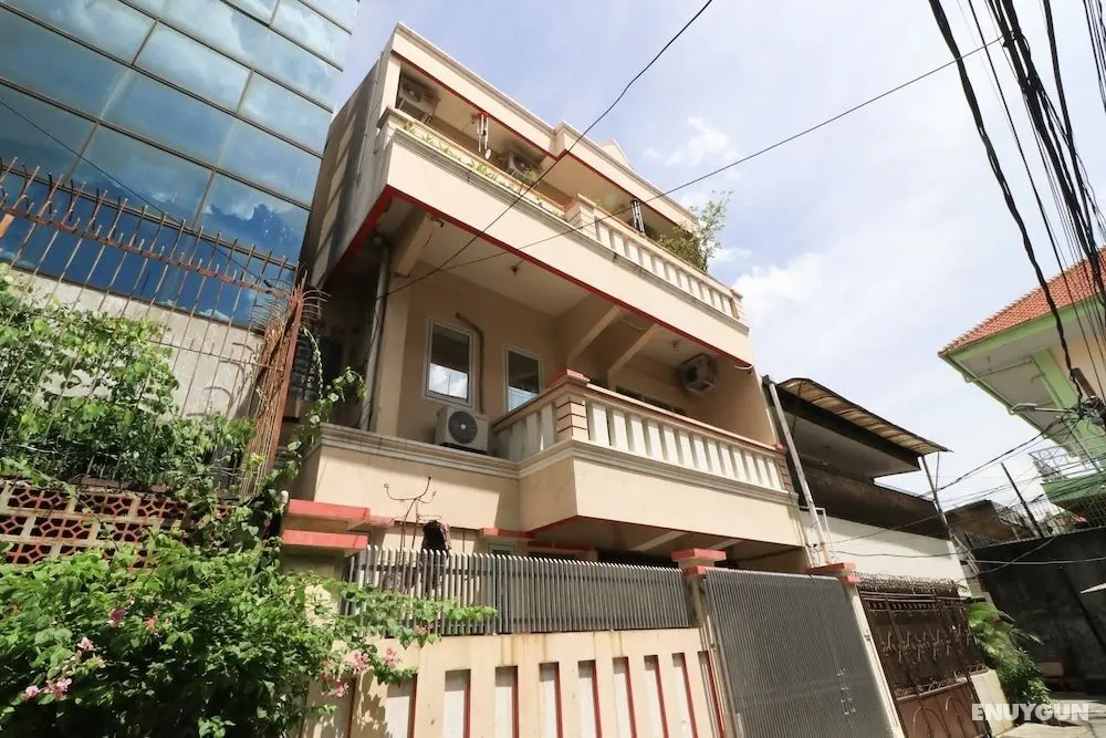 Eiffel Residence Batu Tulis 37 - Female Only - Öne Çıkan Resim