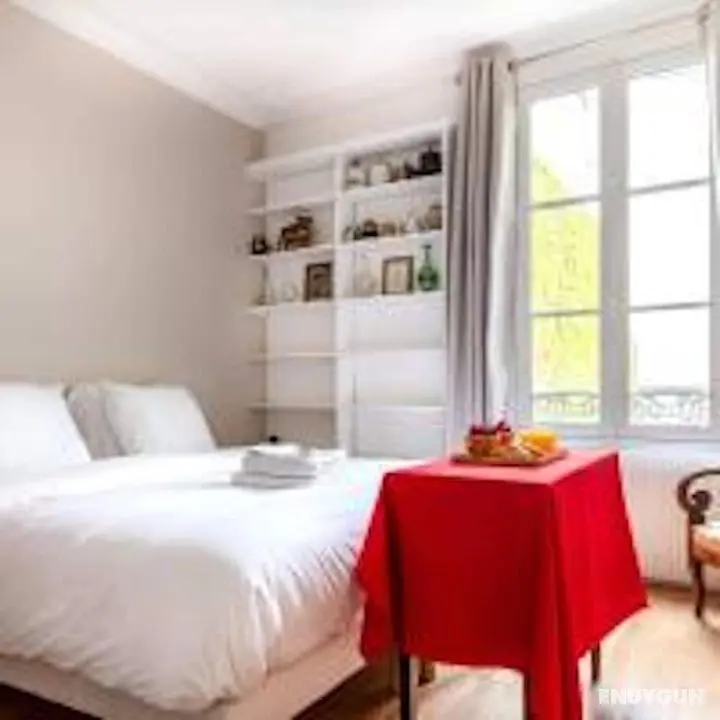 Eiffel Tower Lourmel Residence - Oda
