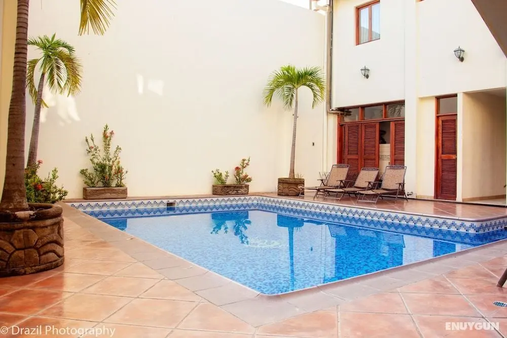 Hotel El Almirante - Havuz