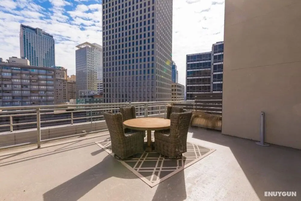 Elegant 2BR condo Walk to French Quarter - Dış Mekanlar