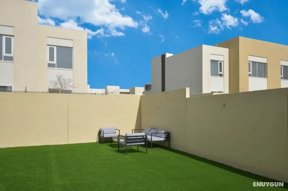 Elegant 3 BR Dubai South - Oda