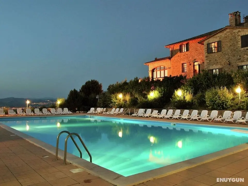 Elegant Apartment in Passaggio di Bettona With Swimming Pool - Öne Çıkan Resim