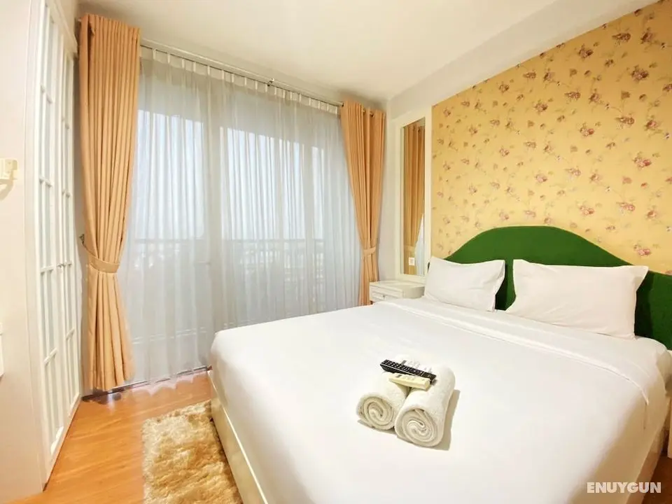 Elegant And Comfy 1Br At Dago Suites Apartment - Öne Çıkan Resim