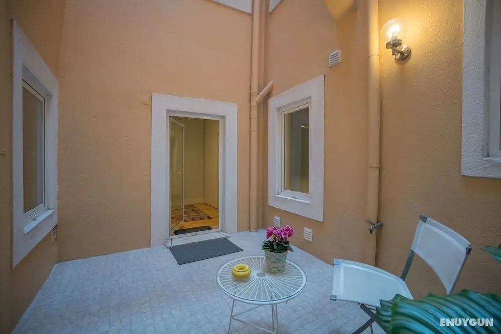 Elegant & Cozy Apartment - Oda Düzeni