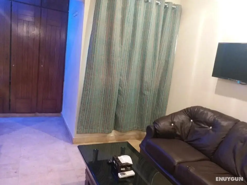 Elegant Guest House Karachi - Lobi
