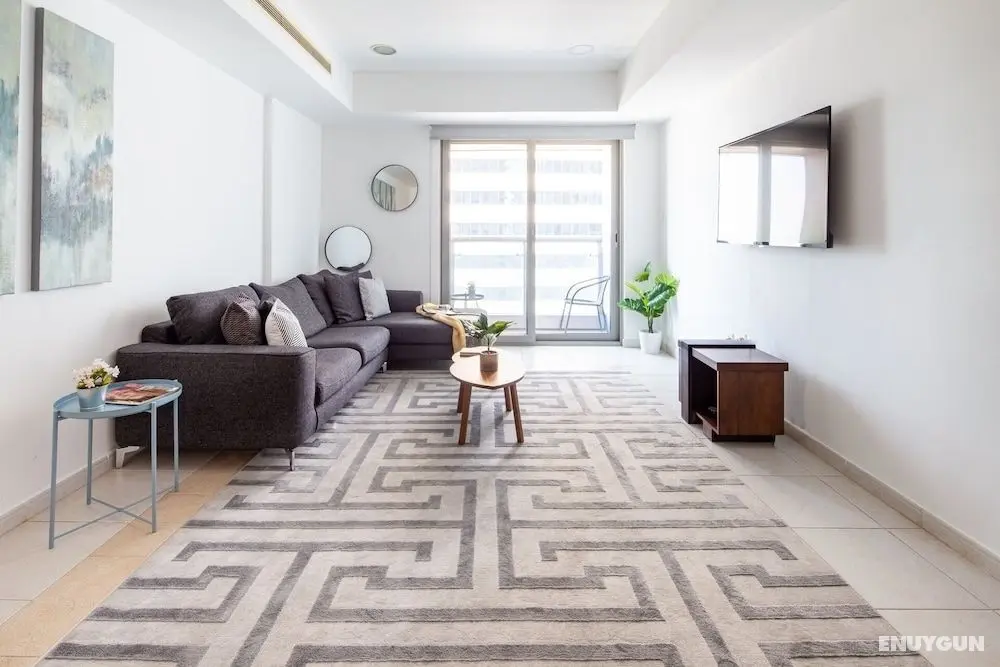 Elegant and Spacious 2BR w/ Sea Views in Marina! - Öne Çıkan Resim